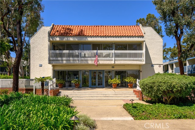 Detail Gallery Image 5 of 45 For 635 S Prospect Ave #101,  Redondo Beach,  CA 90277 - 2 Beds | 2 Baths