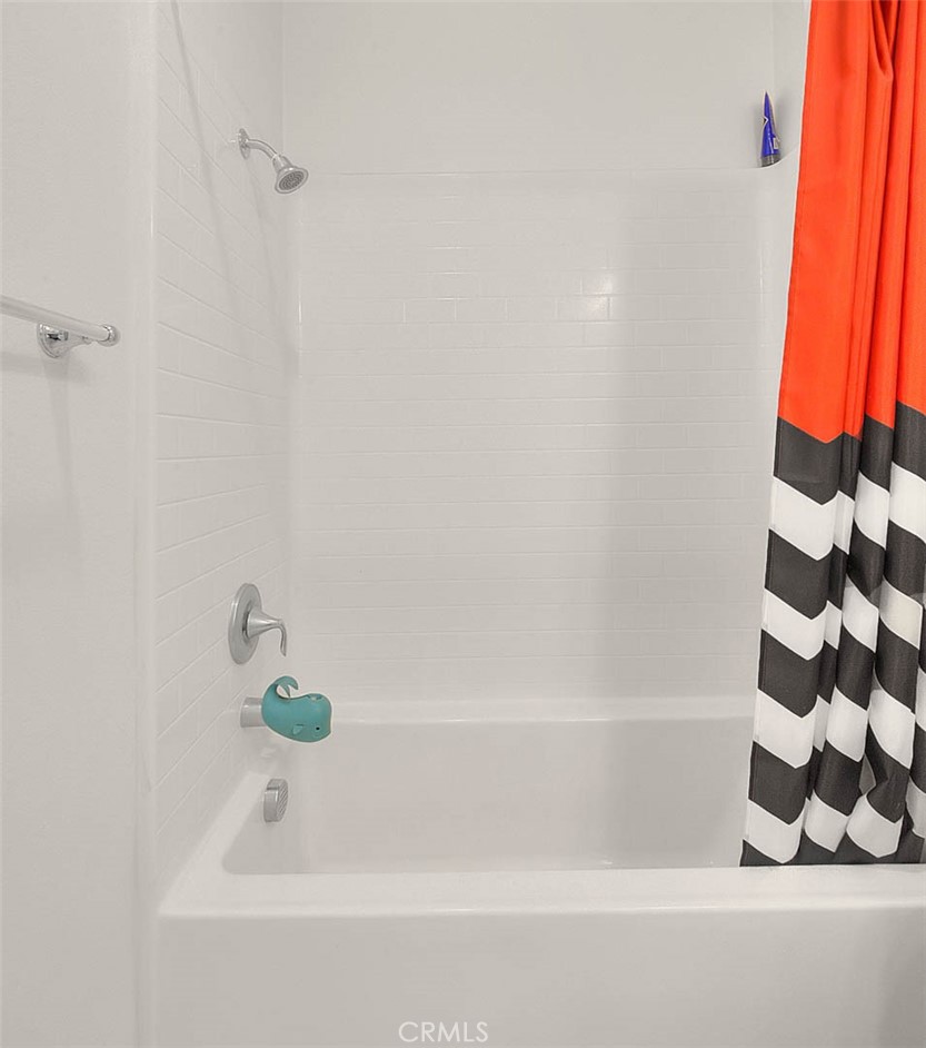 https://media.crmls.org/medias/2fe7f1bb-da95-4bf0-a8bb-8ec03fca743c.jpg?preset=X-Large