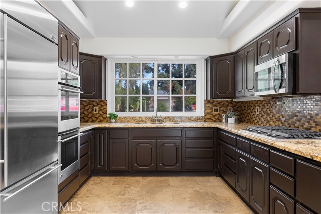 Detail Gallery Image 22 of 68 For 1466 E Covina Hills Rd, Covina,  CA 91724 - 6 Beds | 5/1 Baths