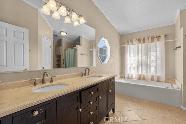 16818 Koch Street, Mojave CA: https://media.crmls.org/medias/2fe8c51c-5a4c-4114-8df2-eb2787aa36bb.jpg