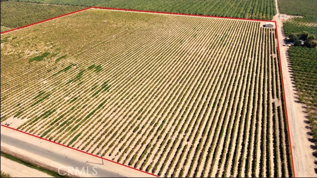 Detail Gallery Image 6 of 14 For 1 S Bishop, Kerman,  CA 93630 - – Beds | – Baths