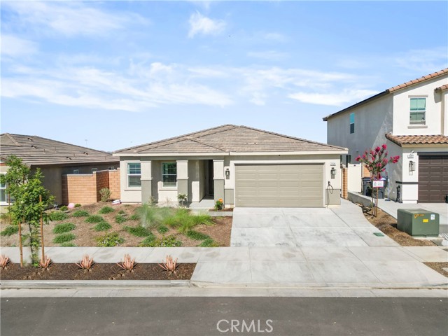 Detail Gallery Image 1 of 9 For 25541 Buckeye Meadow Ln, Homeland,  CA 92548 - 4 Beds | 2 Baths