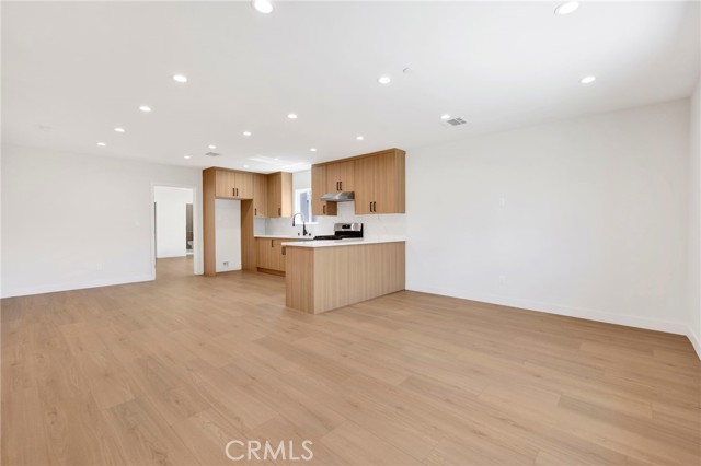 Detail Gallery Image 6 of 14 For 6712 Saint Clair Ave, North Hollywood,  CA 91606 - 3 Beds | 2 Baths