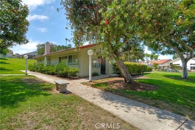 6766 Camino Del Prado, Carlsbad CA: https://media.crmls.org/medias/2fed6613-28a9-4487-b617-e5812bd769a8.jpg