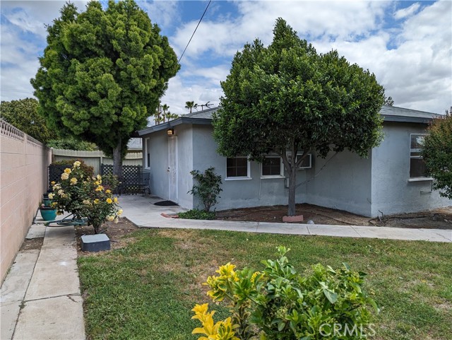 165 N 13th Ave, Upland, CA 91786