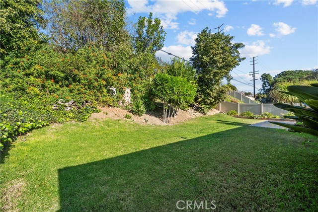 16431 Grayville, La Mirada CA: https://media.crmls.org/medias/2fee9e51-ab3b-4e81-9344-584177b39fe4.jpg