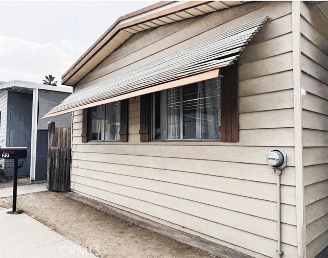 Front Image Thumbnail for CRDW26064963