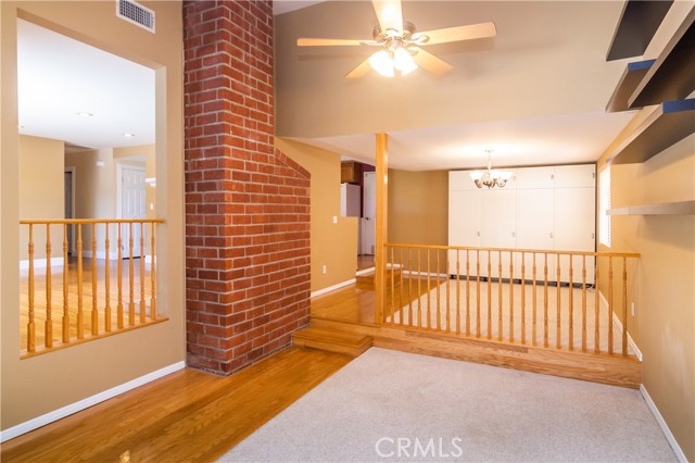 Detail Gallery Image 5 of 18 For 1033 Tapies Ct, Newbury Park,  CA 91320 - 3 Beds | 1/1 Baths