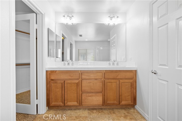 Detail Gallery Image 12 of 29 For 12430 Breeze Ln, Corona,  CA 91752 - 4 Beds | 3 Baths