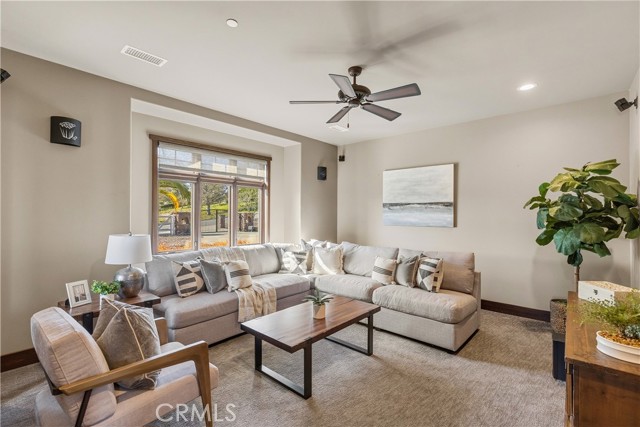Detail Gallery Image 22 of 72 For 41570 Avenida Bordeaux, Temecula,  CA 92592 - 6 Beds | 4/1 Baths