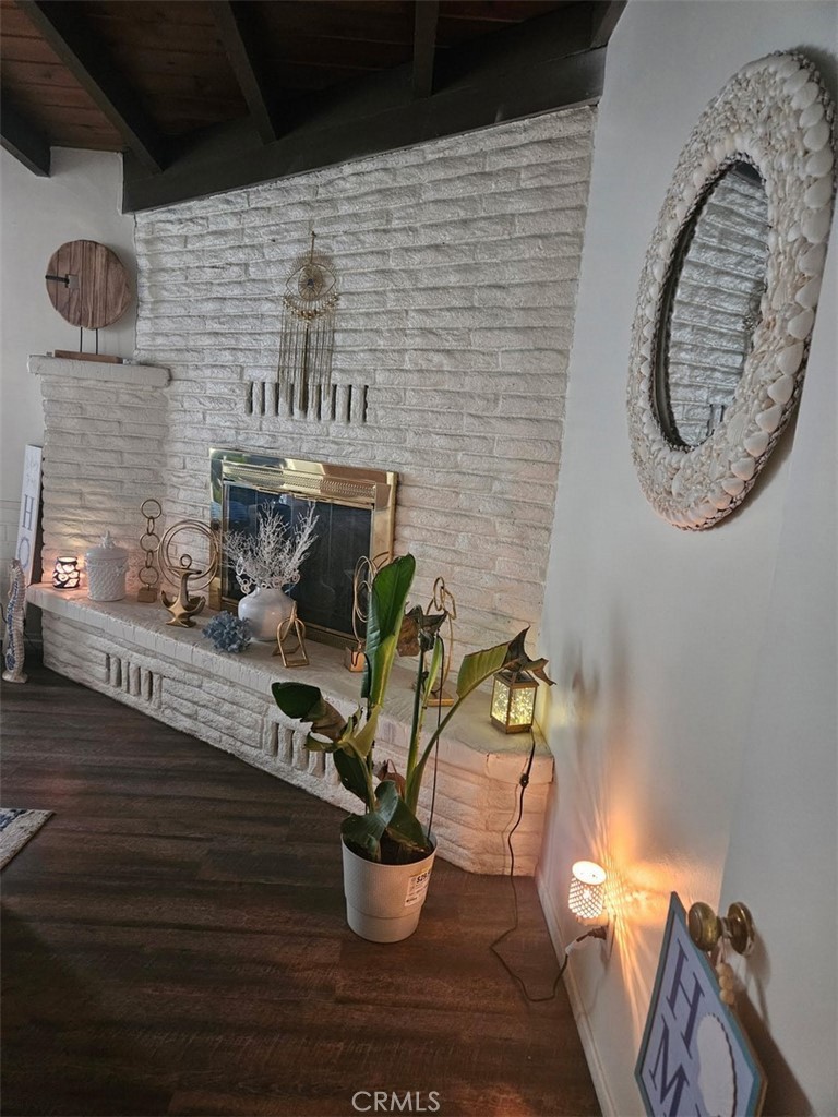 https://media.crmls.org/medias/2fefb4cc-4e7a-4615-8ae0-7cf308cd2862.jpg?preset=X-Large
