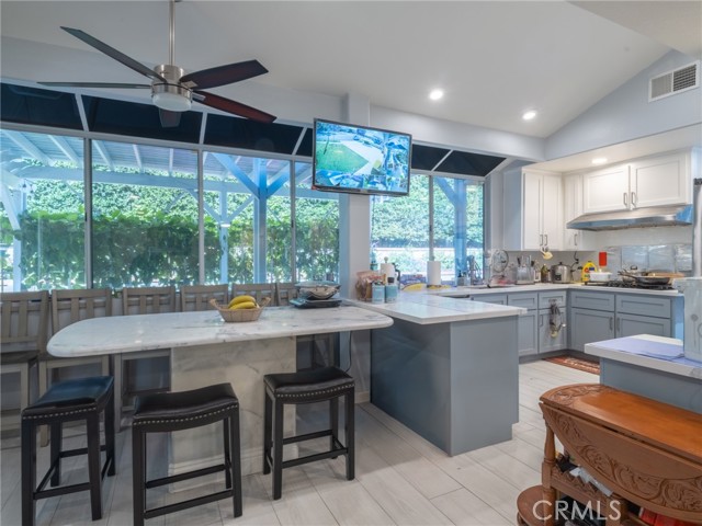 Detail Gallery Image 6 of 16 For 1661 Danbrook Pl, Upland,  CA 91784 - 4 Beds | 3 Baths