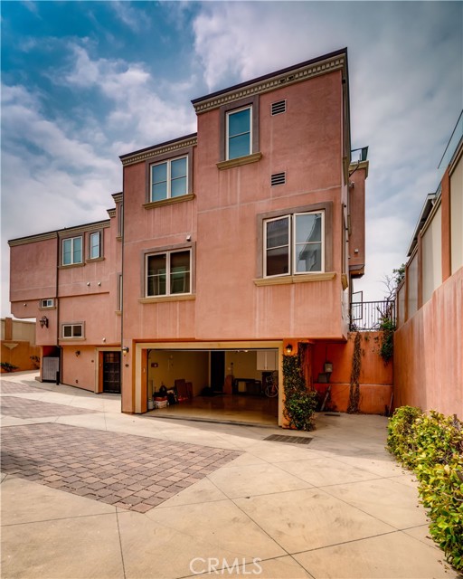1724 Esplanade, Redondo Beach, California 90277, 3 Bedrooms Bedrooms, ,1 BathroomBathrooms,Residential,Sold,Esplanade,SB21185823