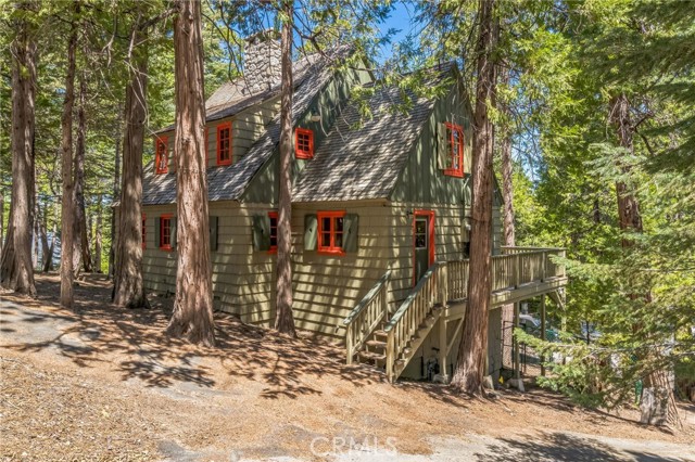 129 B Lane, Lake Arrowhead CA: https://media.crmls.org/medias/2ff04969-e0ca-4573-9f3b-77bbbbe1c5c7.jpg