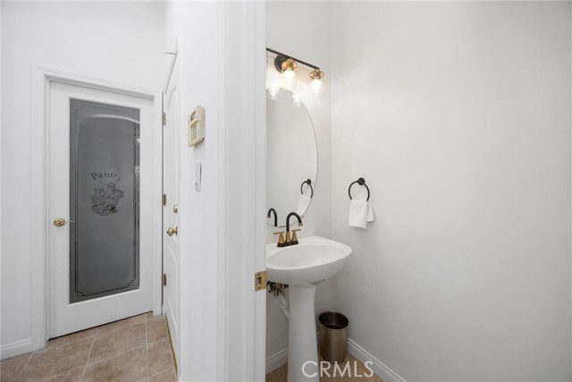 Detail Gallery Image 13 of 37 For 12805 Monterey Beach Dr, Bakersfield,  CA 93311 - 4 Beds | 3/1 Baths