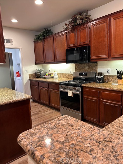 Detail Gallery Image 7 of 11 For 32 Bolinas, Irvine,  CA 92602 - 1 Beds | 1 Baths