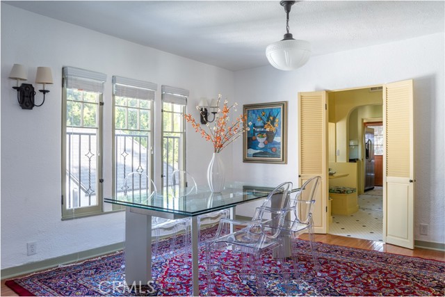 Detail Gallery Image 21 of 41 For 8246 4th St, Los Angeles,  CA 90048 - 2 Beds | 2 Baths
