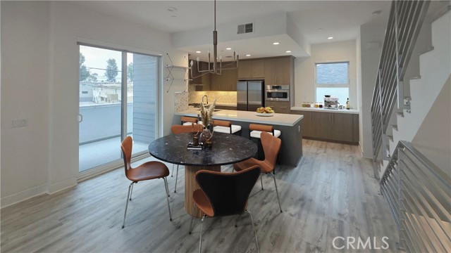 Detail Gallery Image 5 of 13 For 3309 Aria Ln, Los Angeles,  CA 90034 - 3 Beds | 4 Baths