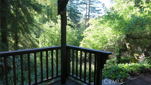 21455 Delta Way, Monte Rio CA: https://media.crmls.org/medias/2ff2bf55-9566-4a17-b0f8-744c71038e79.jpg