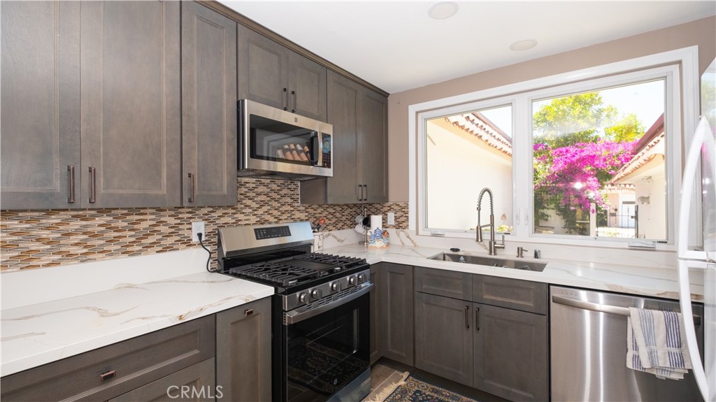 2ff33ec3 0cf7 4e13 B6e4 55e336b2c3fa