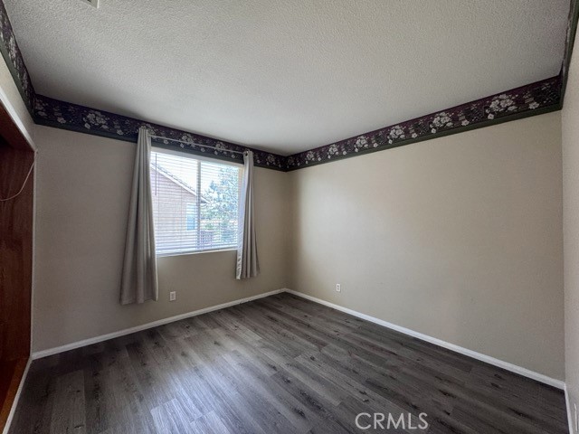 https://media.crmls.org/medias/2ff35ecc-2cb0-4689-9f5e-423d6c2b9e24.jpg?preset=X-Large