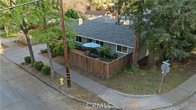 Detail Gallery Image 9 of 57 For 1608 Broadway, Chico,  CA 95928 - 3 Beds | 2 Baths