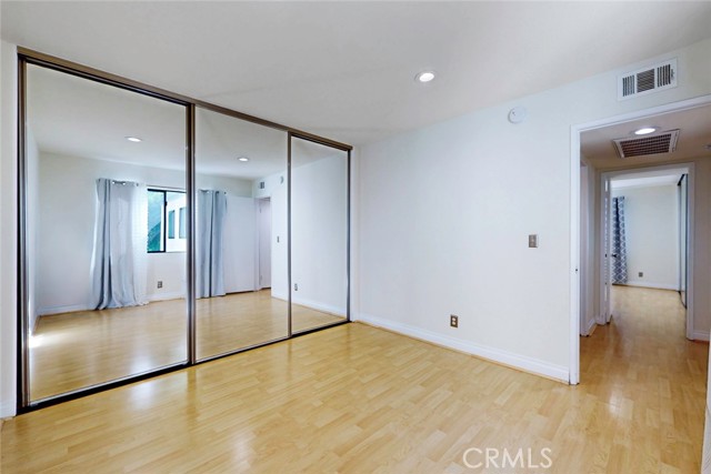 Detail Gallery Image 30 of 38 For 10504 Sunland Blvd Bld #5,  Sunland,  CA 91040 - 2 Beds | 2 Baths