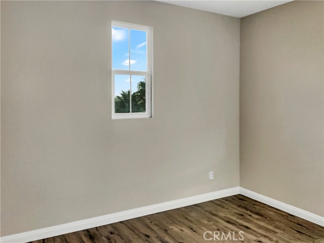 Detail Gallery Image 3 of 31 For 277 Bloomington Ave #132,  Rialto,  CA 92376 - 5 Beds | 3/1 Baths