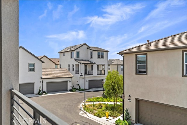 297 Lynx, Irvine CA: https://media.crmls.org/medias/2ff48c0e-4f4c-4fd7-942b-3bdca9b6aa9f.jpg