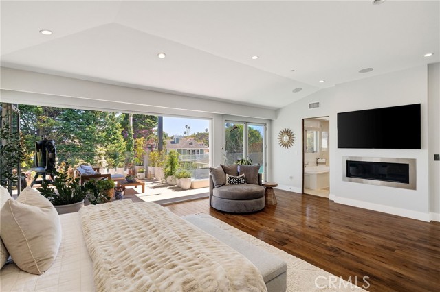 1626 1st Street, Manhattan Beach, California 90266, 5 Bedrooms Bedrooms, 0 ,6 BathroomsBathrooms,Residential,For Sale,1st,0,SB26133853