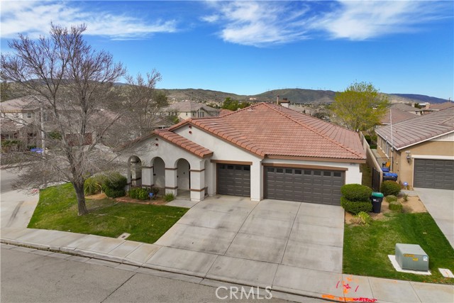 Detail Gallery Image 3 of 55 For 40729 Oakmont Ct, Palmdale,  CA 93551 - 4 Beds | 3 Baths