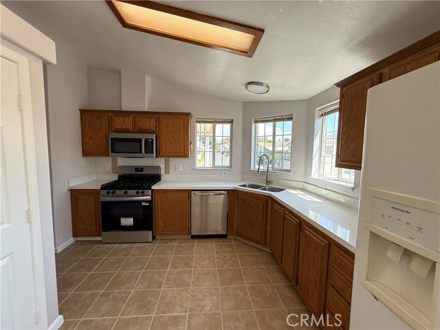 Detail Gallery Image 11 of 48 For 1750 W Citracado #152,  Escondido,  CA 92029 - 4 Beds | 2/1 Baths