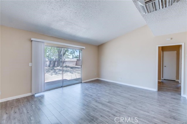 Detail Gallery Image 12 of 33 For 1229 W Avenue J12, Lancaster,  CA 93534 - 3 Beds | 2 Baths