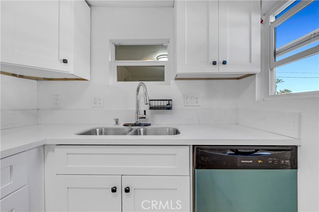 Detail Gallery Image 15 of 37 For 415 N Santa Fe, Hemet,  CA 92543 - 3 Beds | 1/1 Baths