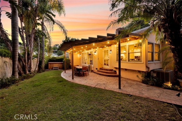 3398 Floyd, Los Angeles CA: https://media.crmls.org/medias/2ff88e0a-979d-4b75-a426-6f16ea972985.jpg