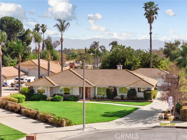 Detail Gallery Image 2 of 45 For 1725 S Elderberry, Ontario,  CA 91762 - 3 Beds | 3 Baths