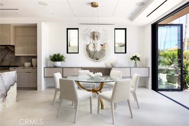 303 Goldenrod Avenue, Corona del Mar CA: https://media.crmls.org/medias/2ff98cd1-d611-434d-917d-9ed5c5194693.jpg
