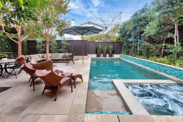 Detail Gallery Image 3 of 30 For 2501 Margaret Dr, Newport Beach,  CA 92663 - 5 Beds | 3/1 Baths