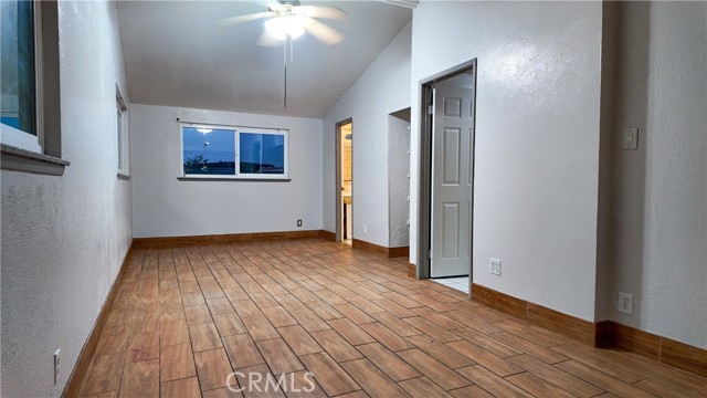 Detail Gallery Image 23 of 38 For 405 S Clara, Santa Ana,  CA 92703 - 3 Beds | 2 Baths