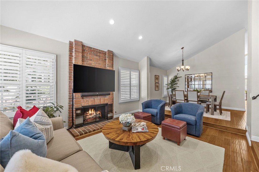 MLS #OC25161685 img 5