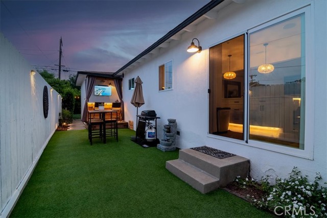 4836 W 134th Place, Hawthorne CA: https://media.crmls.org/medias/2ffb945e-05c1-41f8-818d-6f04942add45.jpg