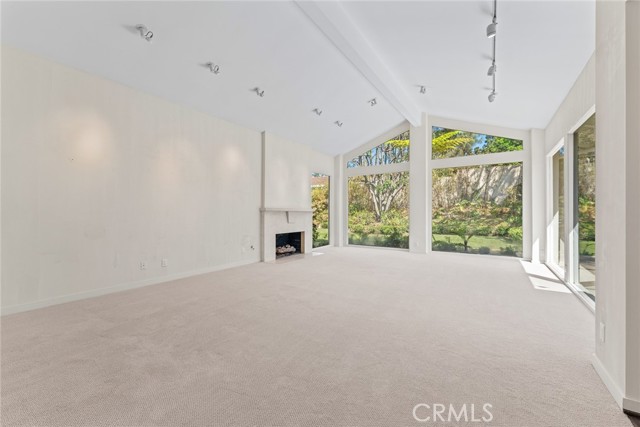 Detail Gallery Image 6 of 39 For 6 Rue Marseille, Newport Beach,  CA 92660 - 3 Beds | 2/1 Baths