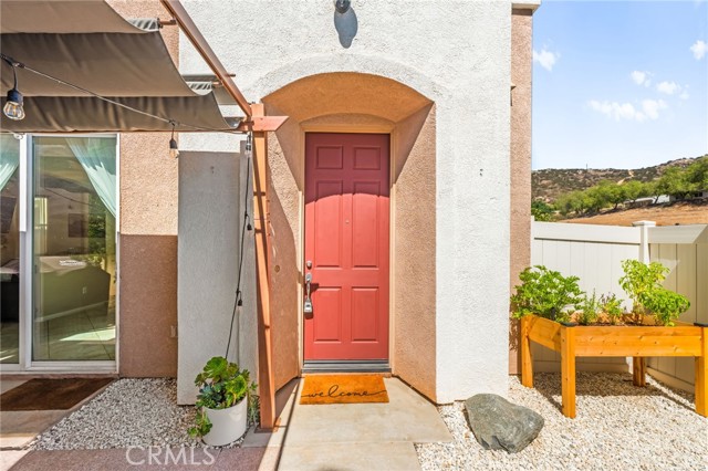 27620 Desert Gold Court, Murrieta CA: https://media.crmls.org/medias/2ffd0473-4a03-4cdf-9142-232d01bfe6aa.jpg