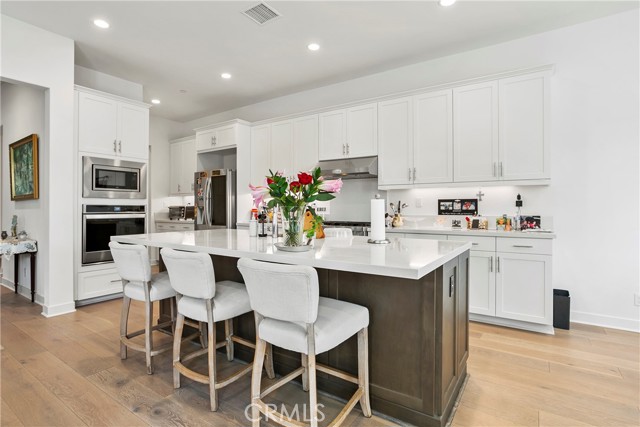 14432 Windfall Lane, Huntington Beach CA: https://media.crmls.org/medias/2ffd74d2-01c8-432e-b880-86af71d5a5e5.jpg