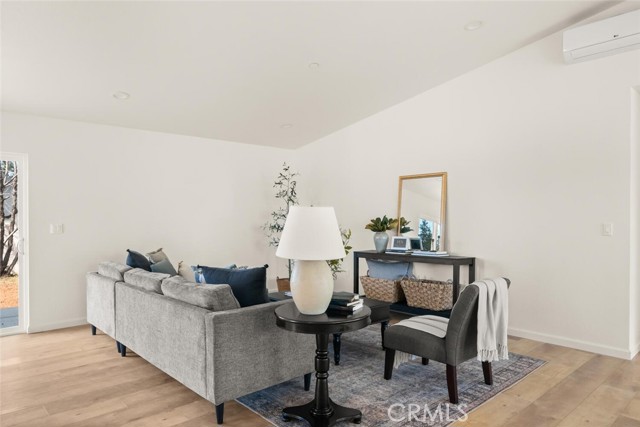 Detail Gallery Image 6 of 33 For 1647 Log Cabin, Paradise,  CA 95969 - 2 Beds | 2 Baths