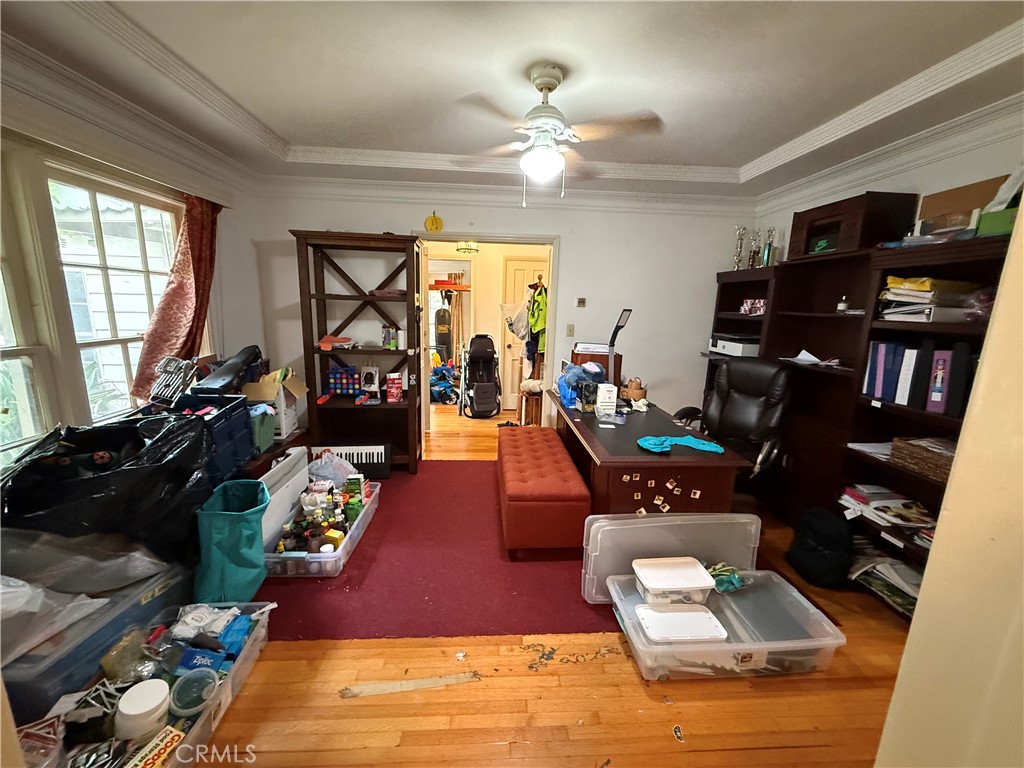 https://media.crmls.org/medias/2ffdfa8c-54fe-4869-8566-745c093e44cd.jpg?preset=X-Large
