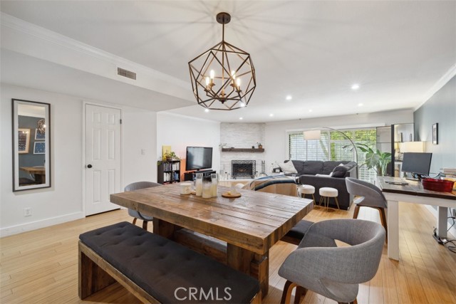 4455 Fulton Avenue, Sherman Oaks CA: https://media.crmls.org/medias/2ffe15df-2e59-4a3d-84be-59c7b00e12ed.jpg