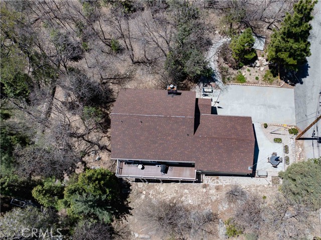 949 Inspiration Drive, Lake Arrowhead CA: https://media.crmls.org/medias/2ffe47e1-f7fb-426c-b872-d26deae4b9f1.jpg