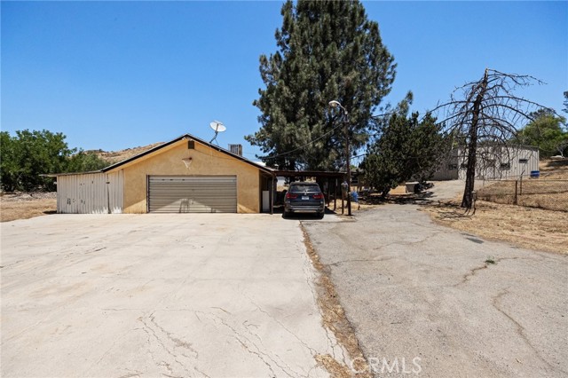 11113 Darling Road, Agua Dulce, California 91390, 2 Bedrooms Bedrooms, ,1 BathroomBathrooms,Single Family Residence,For Sale,Darling,SR24142794
