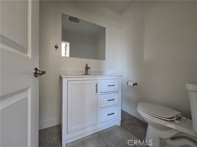 Detail Gallery Image 13 of 26 For 2440 Penmar Ave #2,  Venice,  CA 90291 - 3 Beds | 2/1 Baths